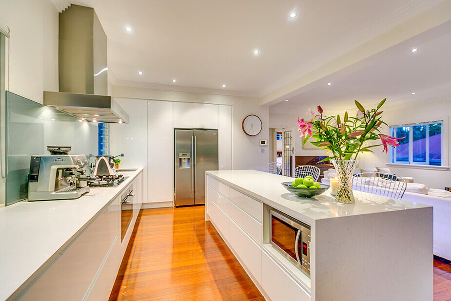 Four curabitur lobortis est at odio imperdiet