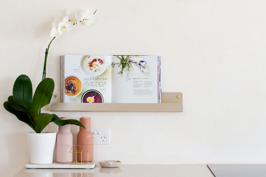 Six curabitur lobortis est at odio imperdiet