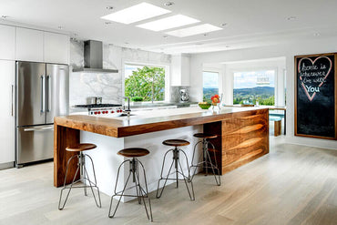 Nine curabitur lobortis est at odio imperdiet